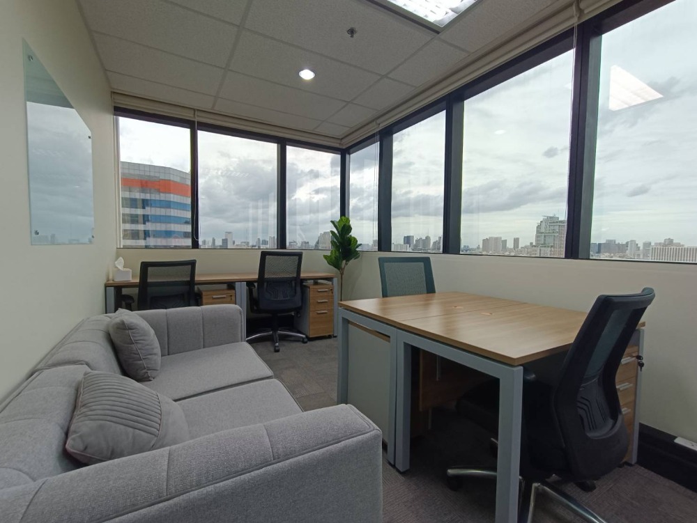 ให้เช่าสำนักงานรัชดา ห้วยขวาง : ให้เช่า เซอร์วิส ออฟฟิศ Serviced Office พื้นที่สำนักงาน ตกแต่งสวย พร้อมเข้าอยู่ อาคาร เมืองไทยภัทร คอมเพล็กซ์ ( Muang Thai - Phatra Complex Office Building ) 7 Workstations ราคาเช่า 49,590 บาท/เดือน ใกล้รถไฟฟ้าใต้ดิน MRT