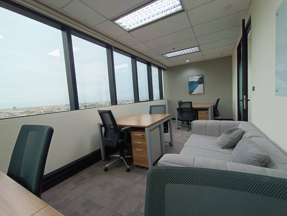 ให้เช่าสำนักงานรัชดา ห้วยขวาง : ให้เช่า เซอร์วิส ออฟฟิศ Serviced Office พื้นที่สำนักงาน ตกแต่งสวย พร้อมเข้าอยู่ อาคาร เมืองไทยภัทร คอมเพล็กซ์ ( Muang Thai - Phatra Complex Office Building ) 7 Workstations ราคาเช่า 49,590 บาท/เดือน ใกล้รถไฟฟ้าใต้ดิน MRT
