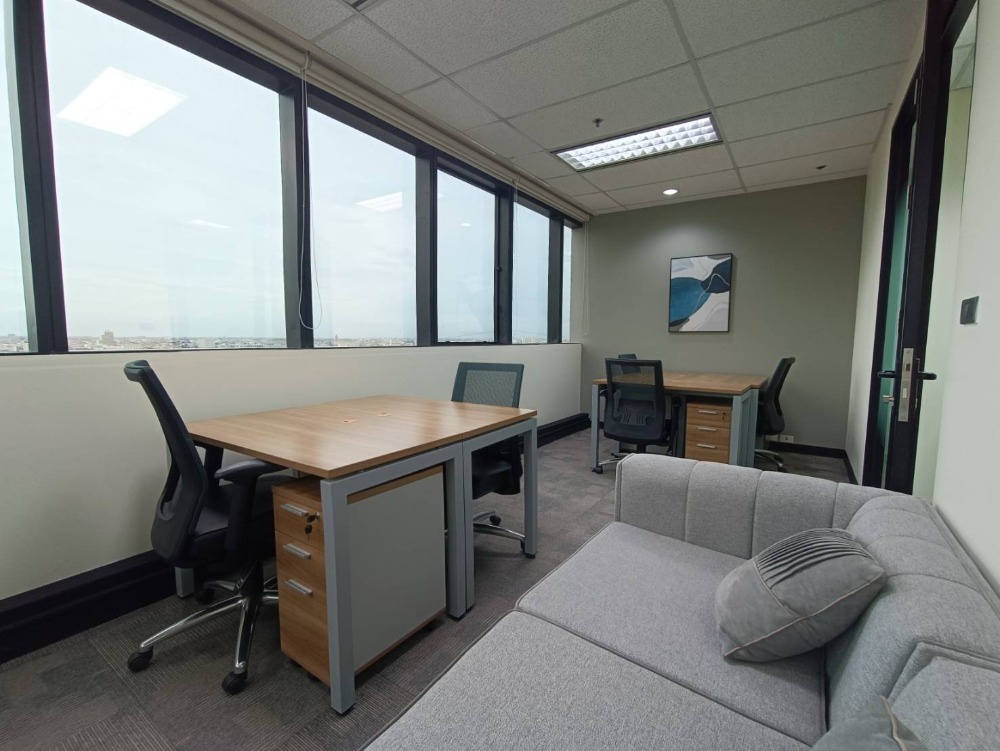 ให้เช่าสำนักงานรัชดา ห้วยขวาง : ให้เช่า เซอร์วิส ออฟฟิศ Serviced Office พื้นที่สำนักงาน ตกแต่งสวย พร้อมเข้าอยู่ อาคาร เมืองไทยภัทร คอมเพล็กซ์ ( Muang Thai - Phatra Complex Office Building ) 7 Workstations ราคาเช่า 49,590 บาท/เดือน ใกล้รถไฟฟ้าใต้ดิน MRT