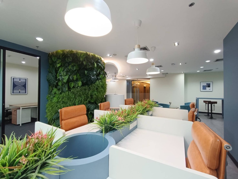 ให้เช่าสำนักงานรัชดา ห้วยขวาง : ให้เช่า เซอร์วิส ออฟฟิศ Serviced Office พื้นที่สำนักงาน ตกแต่งสวย พร้อมเข้าอยู่ อาคาร เมืองไทยภัทร คอมเพล็กซ์ ( Muang Thai - Phatra Complex Office Building ) 7 Workstations ราคาเช่า 49,590 บาท/เดือน ใกล้รถไฟฟ้าใต้ดิน MRT