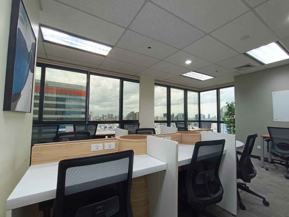 ให้เช่าสำนักงานรัชดา ห้วยขวาง : ให้เช่า เซอร์วิส ออฟฟิศ Serviced Office พื้นที่สำนักงาน ตกแต่งสวย พร้อมเข้าอยู่ อาคาร เมืองไทยภัทร คอมเพล็กซ์ ( Muang Thai - Phatra Complex Office Building ) 14 Workstations ราคาเช่า 90,990 บาท/เดือน ใกล้รถไฟฟ้าใต้ดิน