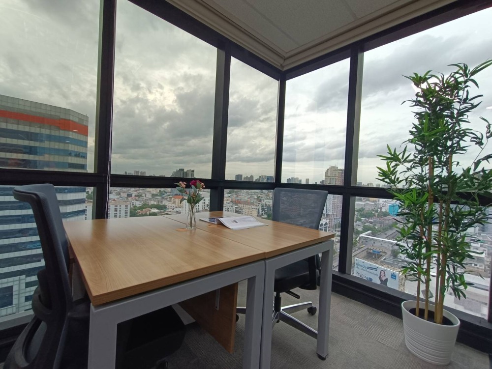 ให้เช่าสำนักงานรัชดา ห้วยขวาง : ให้เช่า เซอร์วิส ออฟฟิศ Serviced Office พื้นที่สำนักงาน ตกแต่งสวย พร้อมเข้าอยู่ อาคาร เมืองไทยภัทร คอมเพล็กซ์ ( Muang Thai - Phatra Complex Office Building ) 14 Workstations ราคาเช่า 90,990 บาท/เดือน ใกล้รถไฟฟ้าใต้ดิน