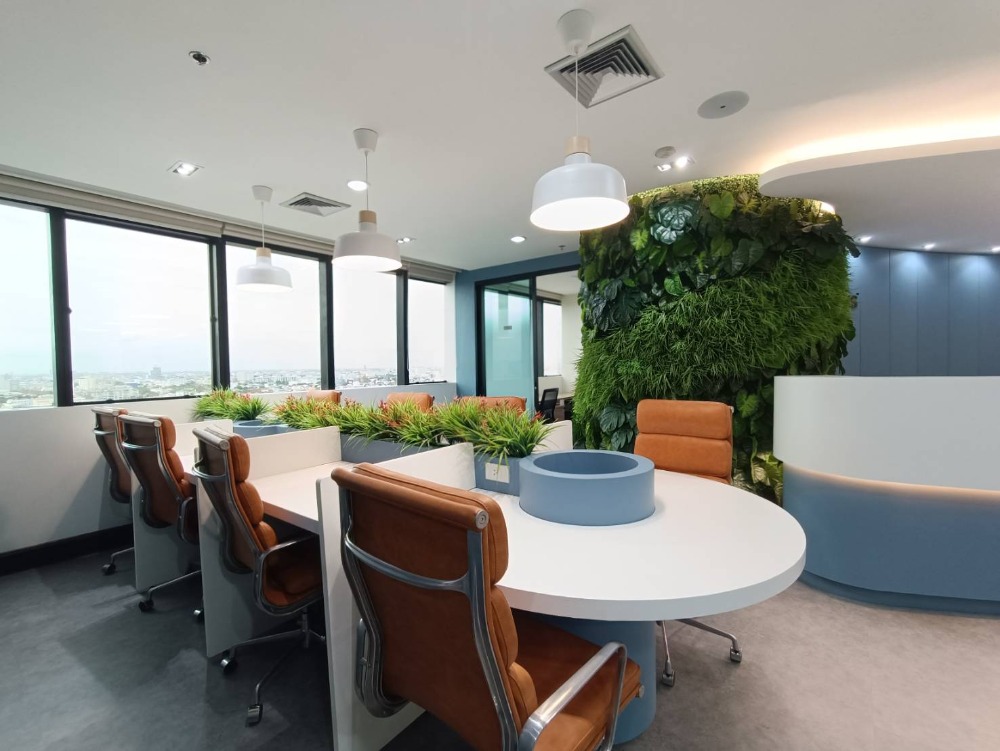 ให้เช่าสำนักงานรัชดา ห้วยขวาง : ให้เช่า เซอร์วิส ออฟฟิศ Serviced Office พื้นที่สำนักงาน ตกแต่งสวย พร้อมเข้าอยู่ อาคาร เมืองไทยภัทร คอมเพล็กซ์ ( Muang Thai - Phatra Complex Office Building ) 2 Workstations ราคาเช่า 9,890 บาท/เดือน ใกล้รถไฟฟ้าใต้ดิน MRT