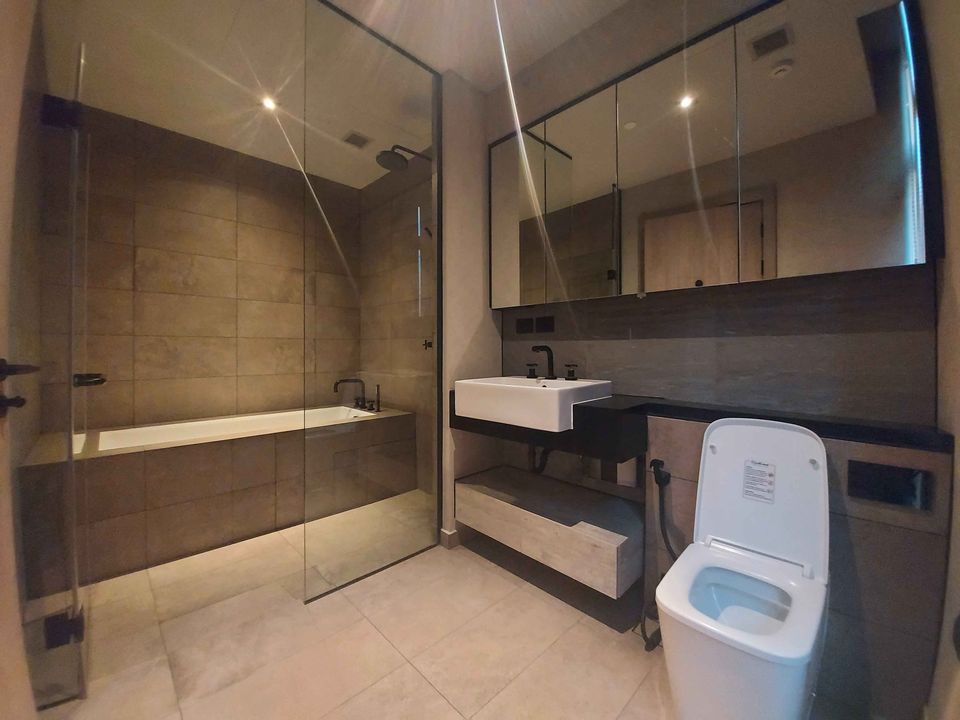 ขายคอนโดสุขุมวิท อโศก ทองหล่อ : ขายพร้อมผู้เช่า ถึง
25 กันยายน 2569
 Lofts Asoke , 2 ห้องนอน ใกล้ MRT Petchaburi