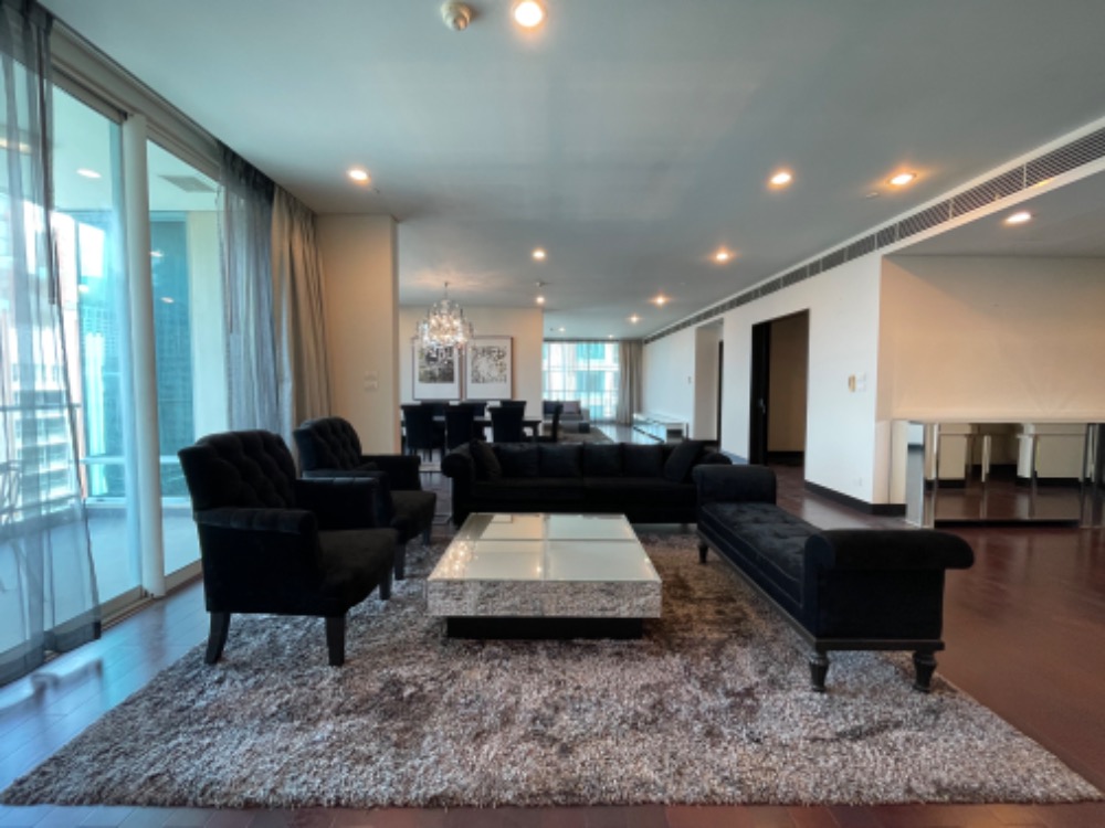For RentCondoWitthayu, Chidlom, Langsuan, Ploenchit : For rent THE PARK CHIDLOM, 4 bedrooms near BTS Chidlom.