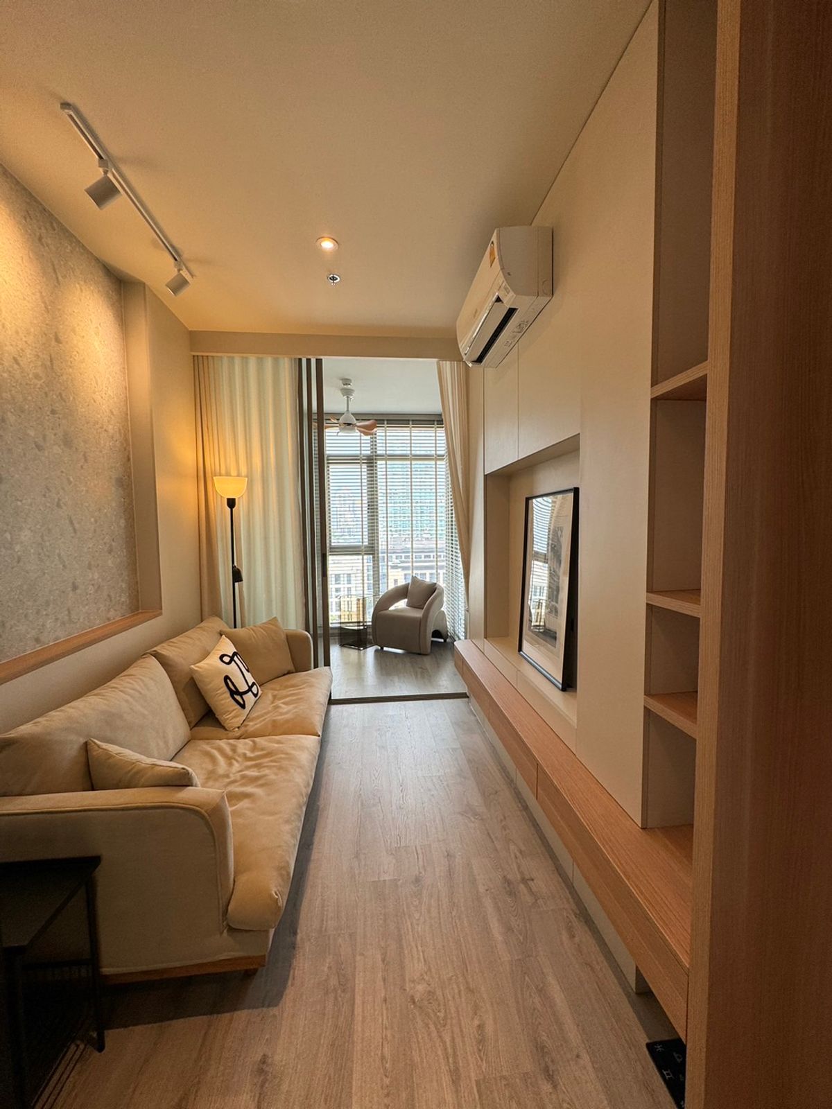 ให้เช่าคอนโดสุขุมวิท อโศก ทองหล่อ : ให้เช่า คอนโด RHYTHM Ekkamai Estate ใจกลางเอกมัย-ทองหล่อ ใกล้ BTS เอกมัย