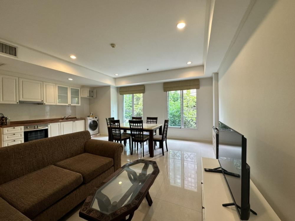 ขายคอนโดสุขุมวิท อโศก ทองหล่อ : ขายห้องพร้อมผู้เช่า ขายด่วนห้องเพิ่ง renovate ใหม่ ห้องมุม ไม่ร้อน ได้แสงธรรมชาติ เงียบสงบ ปลอดภัย เพื่อนบ้านดี เพียง 350 เมตรจากรถไฟฟ้าทองหล่อ