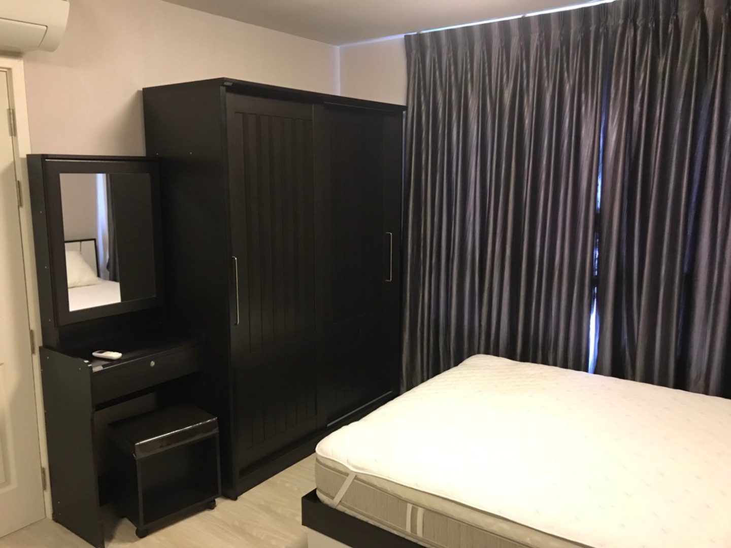 For SaleCondoThaphra, Talat Phlu, Wutthakat : The owner sells it himself, Aspire Sathorn, Brick Zone, 1 bedroom, high floor, corner room, Fully Furnished with tenants, a great investment, only 1.69 million, plus free transfer of everything...!!!