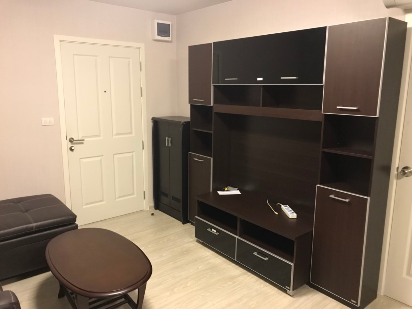 For SaleCondoThaphra, Talat Phlu, Wutthakat : The owner sells it himself, Aspire Sathorn, Brick Zone, 1 bedroom, high floor, corner room, Fully Furnished with tenants, a great investment, only 1.69 million, plus free transfer of everything...!!!