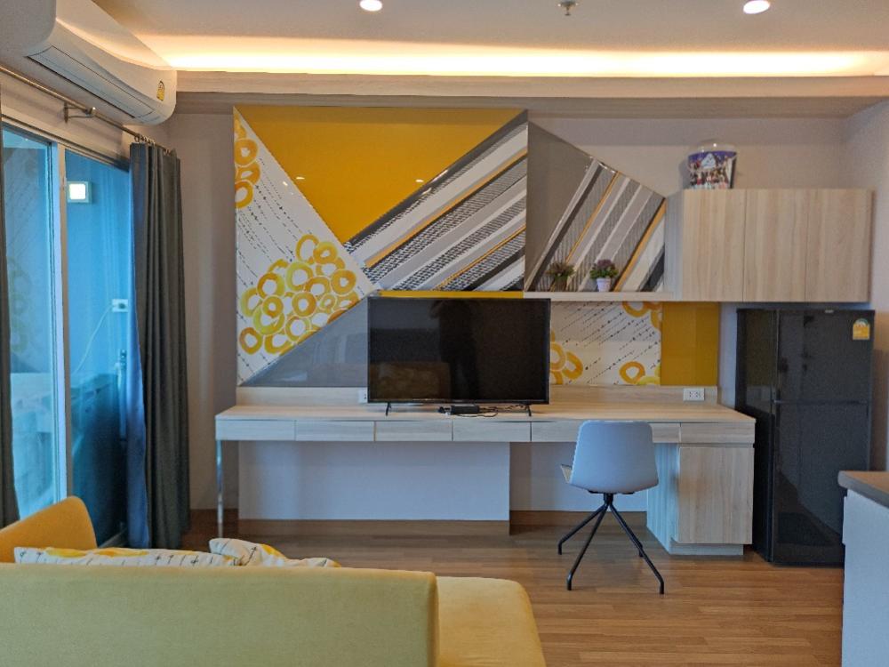 For RentCondoSapankwai,Jatujak : Beautiful corner room, good price, LPN Park Vibhavadi-Chatuchak 246395