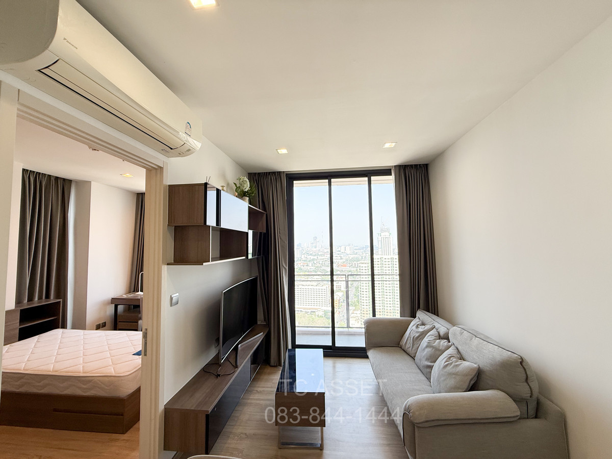 ขายคอนโดสะพานควาย จตุจักร : 🔥ขายด่วน! เดอะ ไลน์ พหลฯ-ประดิพัทธ์ 2 ห้องนอน 1 ห้องน้ำ ห้องมุม ทิศตะวันตก 53.13 ตรม ชั้น 30+ แต่งครบ🔥เพียง 8.499 ล้าน!