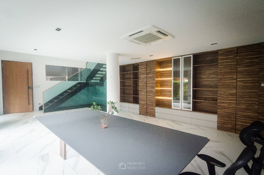 For SaleTownhomeSukhumvit, Asoke, Thonglor : Selling Rare Item, Luxury Home Office, Soi Thonglor 25 Promak Place, large house, 650 sq.m., 3 large bedrooms, with a maid's room