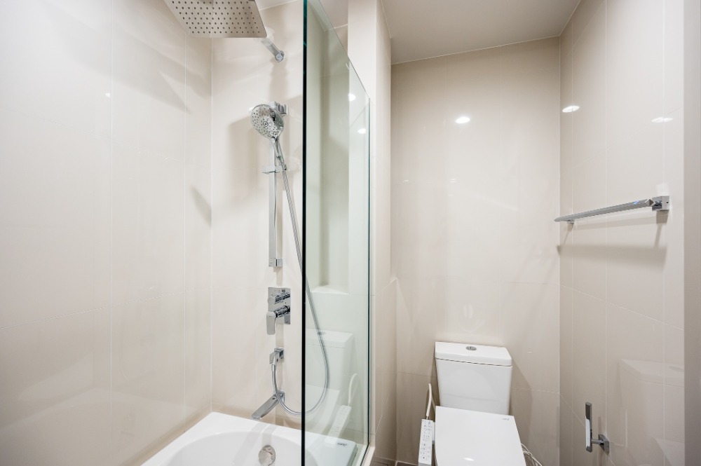 For RentCondoSukhumvit, Asoke, Thonglor : 🎉🎉Oka House 🎉🎉 Beautiful decoration, fully furnished, electric equipment, new room, gig, only 20,000 baht, there are many rooms.