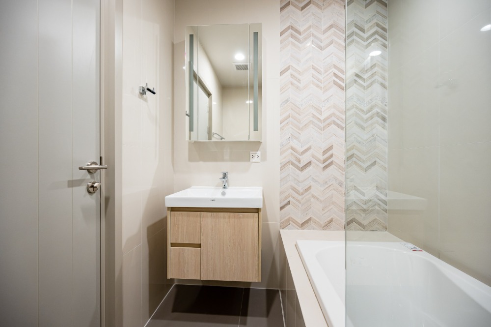 For RentCondoSukhumvit, Asoke, Thonglor : 🎉🎉Oka House 🎉🎉 Beautiful decoration, fully furnished, electric equipment, new room, gig, only 20,000 baht, there are many rooms.