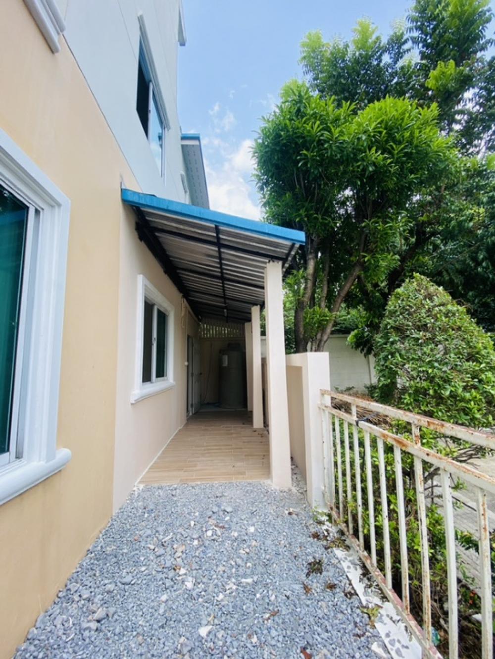 ขายทาวน์โฮมท่าพระ ตลาดพลู วุฒากาศ : เมโทรพาร์ค สาทร กัลปพฤกษ์ (Metro Park Sathorn) ใกล้ MRT BTS บางหว้าขายทาวน์โฮมหลังมุม 3 ชั้น