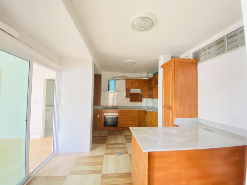 ขายทาวน์โฮมท่าพระ ตลาดพลู วุฒากาศ : เมโทรพาร์ค สาทร กัลปพฤกษ์ (Metro Park Sathorn) ใกล้ MRT BTS บางหว้าขายทาวน์โฮมหลังมุม 3 ชั้น