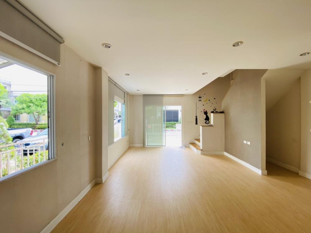 ขายทาวน์โฮมท่าพระ ตลาดพลู วุฒากาศ : เมโทรพาร์ค สาทร กัลปพฤกษ์ (Metro Park Sathorn) ใกล้ MRT BTS บางหว้าขายทาวน์โฮมหลังมุม 3 ชั้น