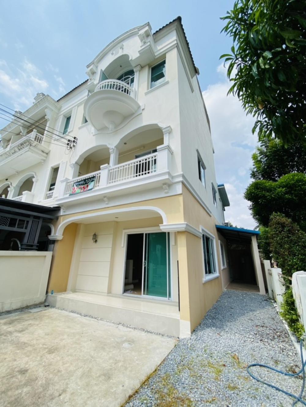 ขายทาวน์โฮมท่าพระ ตลาดพลู วุฒากาศ : เมโทรพาร์ค สาทร กัลปพฤกษ์ (Metro Park Sathorn) ใกล้ MRT BTS บางหว้าขายทาวน์โฮมหลังมุม 3 ชั้น