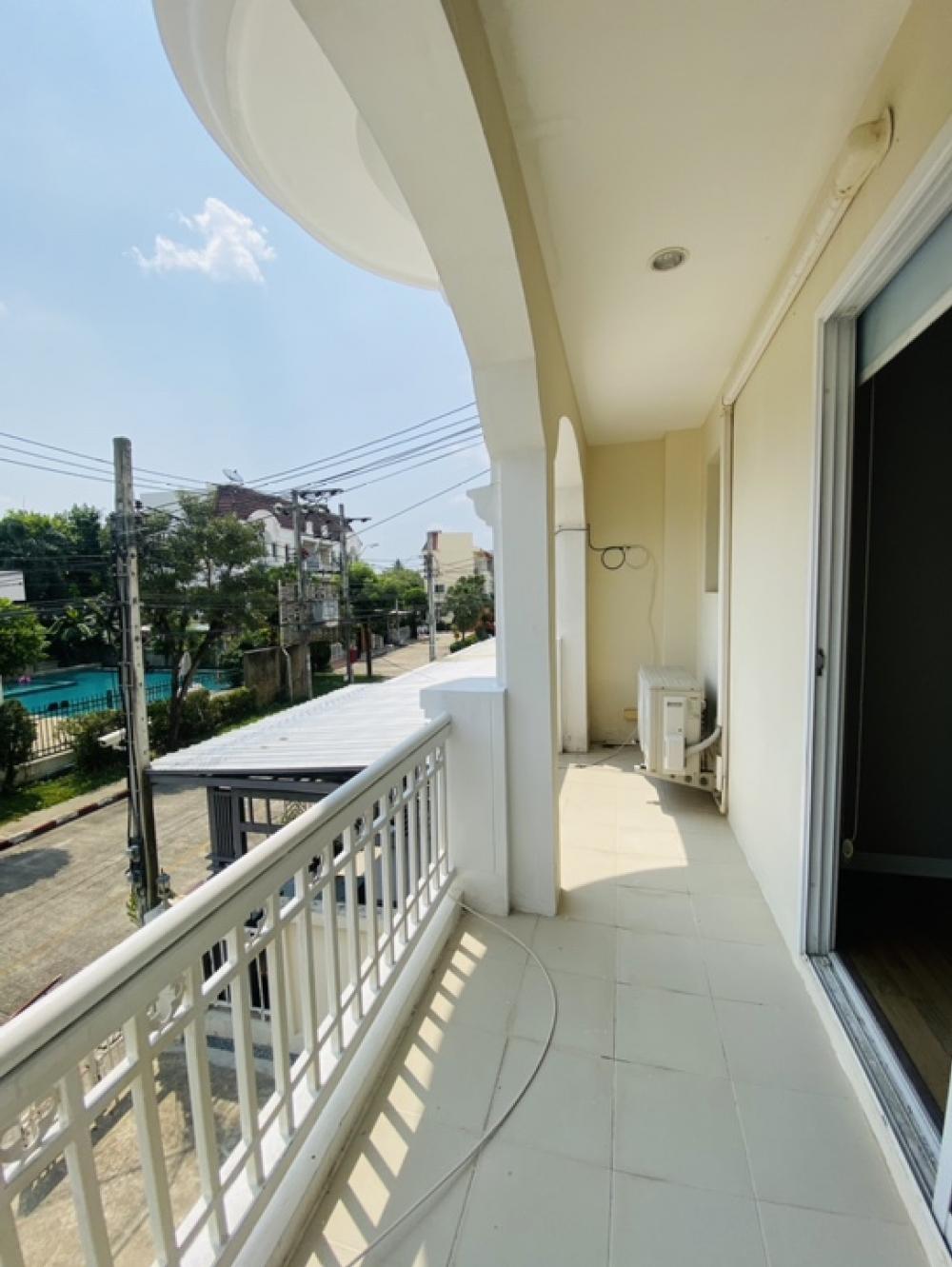 ขายทาวน์โฮมท่าพระ ตลาดพลู วุฒากาศ : เมโทรพาร์ค สาทร กัลปพฤกษ์ (Metro Park Sathorn) ใกล้ MRT BTS บางหว้าขายทาวน์โฮมหลังมุม 3 ชั้น