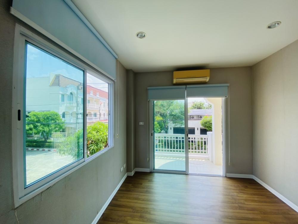 ขายทาวน์โฮมท่าพระ ตลาดพลู วุฒากาศ : เมโทรพาร์ค สาทร กัลปพฤกษ์ (Metro Park Sathorn) ใกล้ MRT BTS บางหว้าขายทาวน์โฮมหลังมุม 3 ชั้น