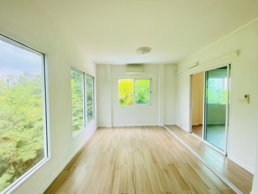 ขายทาวน์โฮมท่าพระ ตลาดพลู วุฒากาศ : เมโทรพาร์ค สาทร กัลปพฤกษ์ (Metro Park Sathorn) ใกล้ MRT BTS บางหว้าขายทาวน์โฮมหลังมุม 3 ชั้น