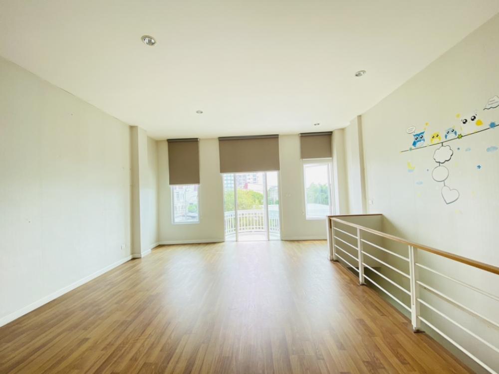 ขายทาวน์โฮมท่าพระ ตลาดพลู วุฒากาศ : เมโทรพาร์ค สาทร กัลปพฤกษ์ (Metro Park Sathorn) ใกล้ MRT BTS บางหว้าขายทาวน์โฮมหลังมุม 3 ชั้น