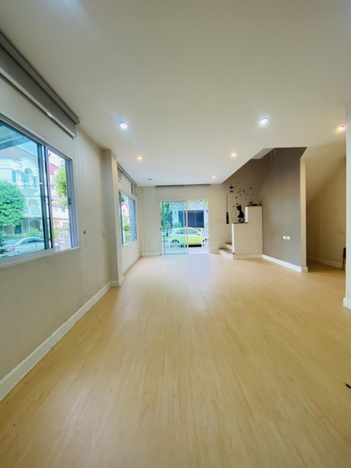 ขายทาวน์โฮมท่าพระ ตลาดพลู วุฒากาศ : เมโทรพาร์ค สาทร กัลปพฤกษ์ (Metro Park Sathorn) ใกล้ MRT BTS บางหว้าขายทาวน์โฮมหลังมุม 3 ชั้น