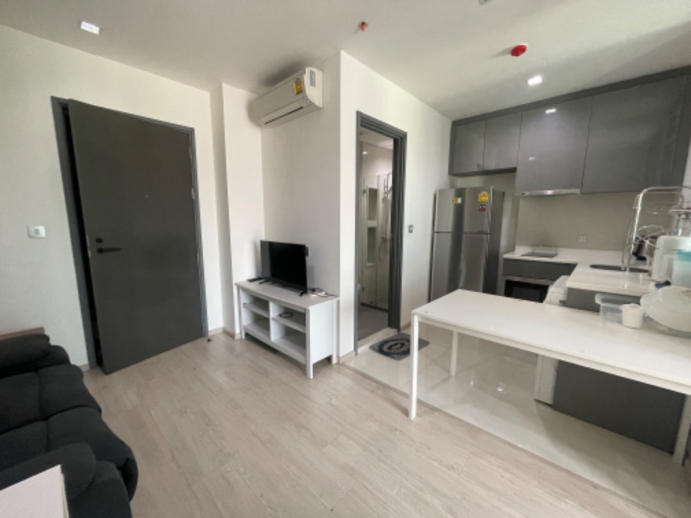 ให้เช่าคอนโดราชเทวี พญาไท : ให้ เช่า Rhythm rangnam ริธึ่ม รางน้ำ 1ห้องนอน 1ห้องน้ำ (ราคาดีห้องพร้อมอยู่)