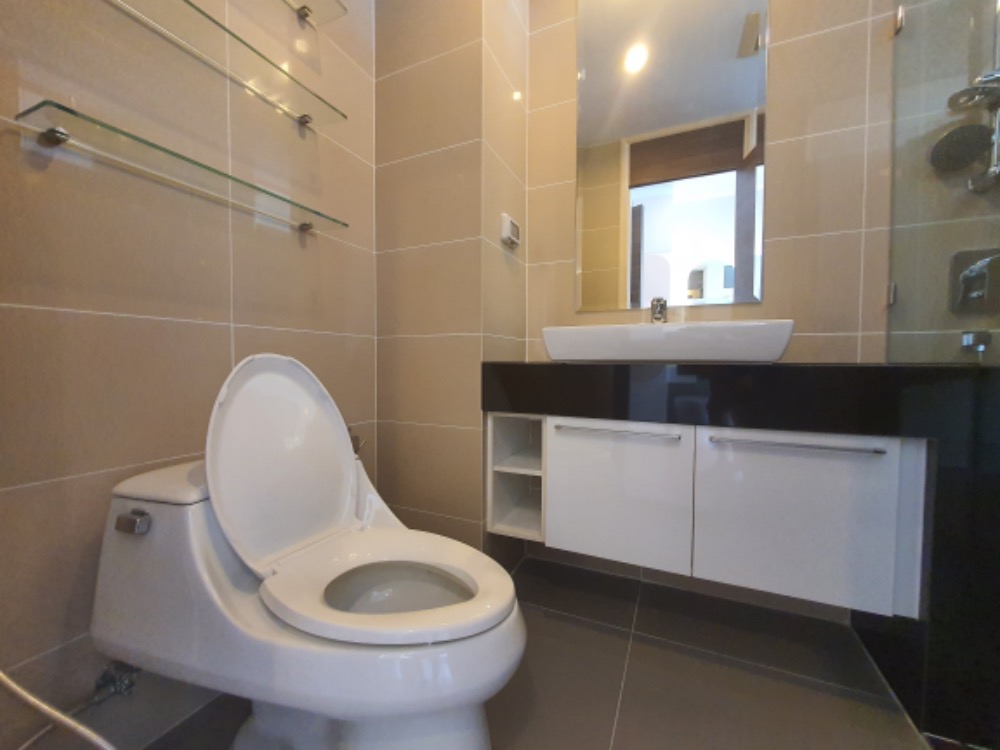 For RentCondoRama3 (Riverside),Satupadit : For rent SUPALAI PRIMA RIVA ,Penthouse 4 bedrooms ,Luxury decoration , Panoramic view and near BTS Chong Nonsi