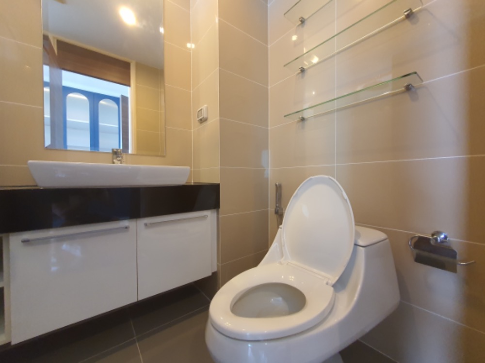 For RentCondoRama3 (Riverside),Satupadit : For rent SUPALAI PRIMA RIVA ,Penthouse 4 bedrooms ,Luxury decoration , Panoramic view and near BTS Chong Nonsi