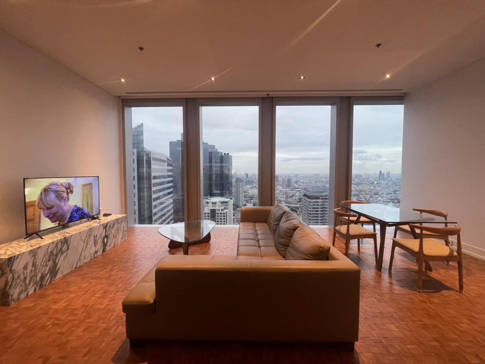 ให้เช่าคอนโดสาทร นราธิวาส : Rental : The Ritz-Carlton Mahabakorn Residence , 2 Bed 3 Bath , 126 Sq.m , 42th Floor