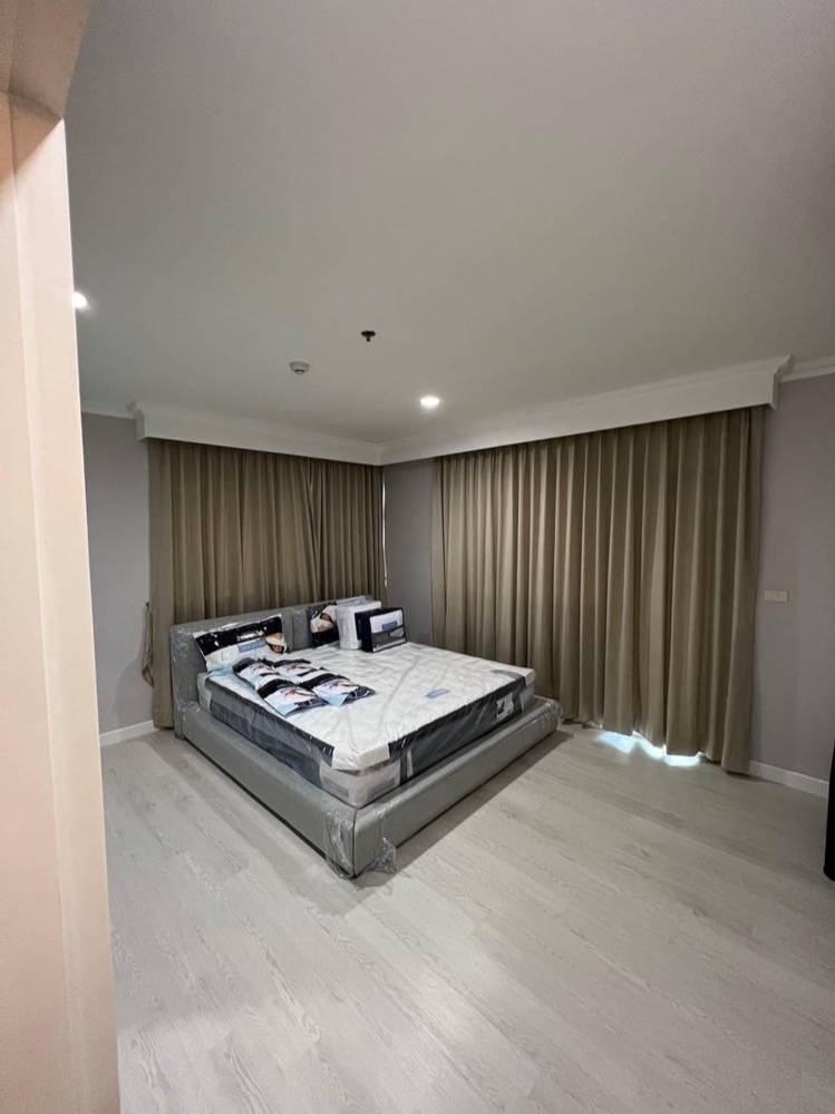 For SaleCondoSathorn, Narathiwat : 🔥 For sale with tenant til November 26 at St. Louis grand terrace, 2 bedrooms, near BTS Surasak.