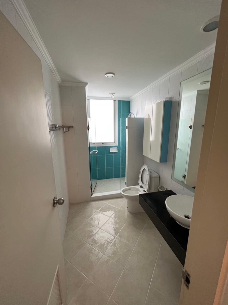 For SaleCondoSathorn, Narathiwat : 🔥 For sale with tenant til November 26 at St. Louis grand terrace, 2 bedrooms, near BTS Surasak.