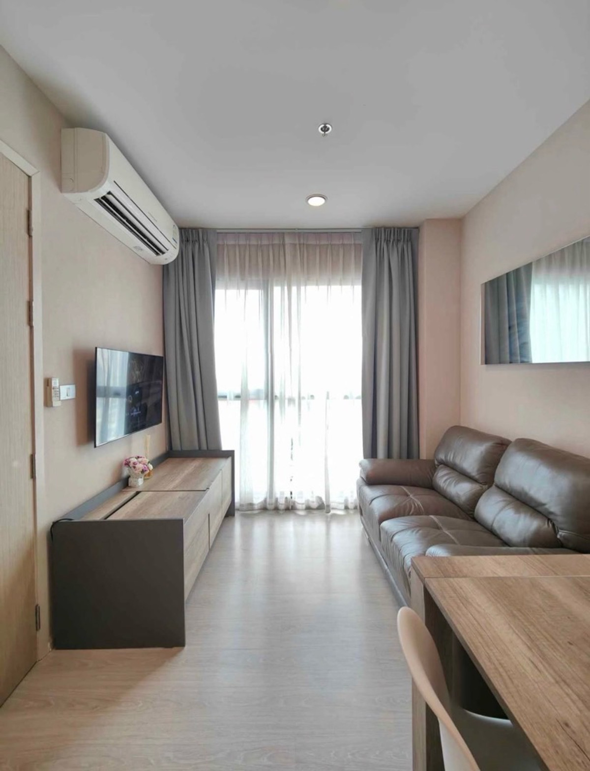For RentCondoRama9, Petchburi, RCA : Rhythm Asoke 2, fully furnished, 28 sq m., for rent 16,000 baht.