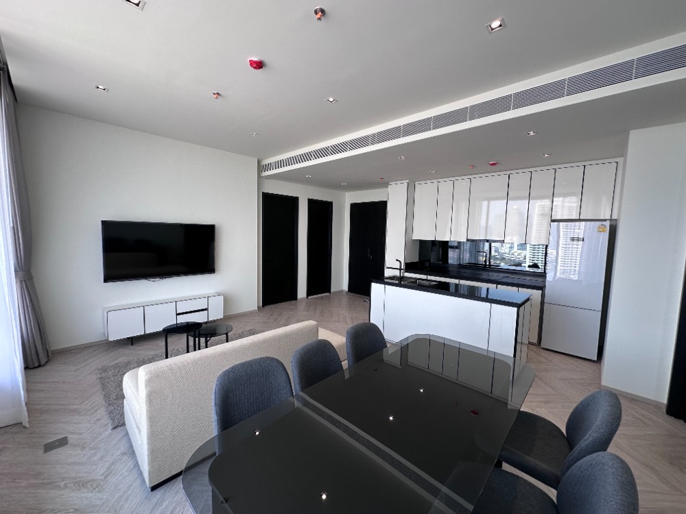 For RentCondoWongwianyai, Charoennakor : Condo for rent CHAPTER Charoennakorn-Riverside / 2 bedrooms, 68 sqm.