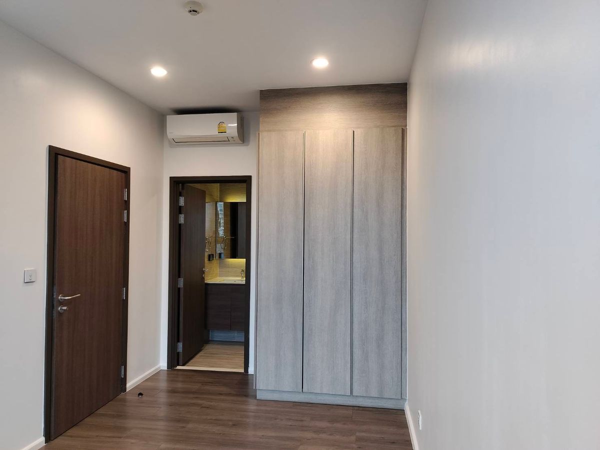 For SaleCondoOnnut, Udomsuk : Condo for sell Whizdom Essence Sukhumvit near BTS Punnawithi 200 m. and True digital park