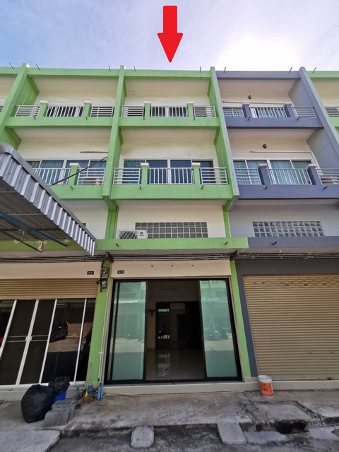 For SaleShop HouseRama 2, Bang Khun Thian : Selling a 3 and a half storey commercial building, Soi Thian Talay 20, tiled on every floor, air-conditioned, suitable for opening a company or doing trade
