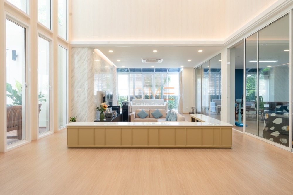 ขายบ้านพัฒนาการ ศรีนครินทร์ : บ้านเดี่ยว หลังใหญ่! ✨ โนเบิล ทารา พัฒนาการ / 3 ห้องนอน (ขาย), Noble Tara Pattanakarn / Detached House 3 Bedrooms (FOR SALE) PALM696