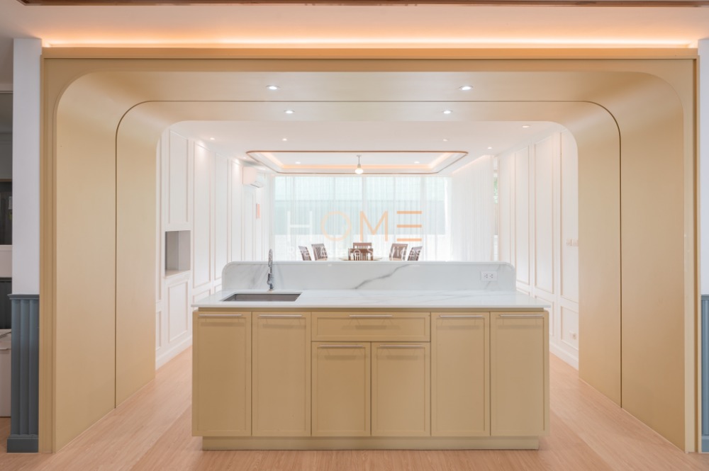 ขายบ้านพัฒนาการ ศรีนครินทร์ : บ้านเดี่ยว หลังใหญ่! ✨ โนเบิล ทารา พัฒนาการ / 3 ห้องนอน (ขาย), Noble Tara Pattanakarn / Detached House 3 Bedrooms (FOR SALE) PALM696