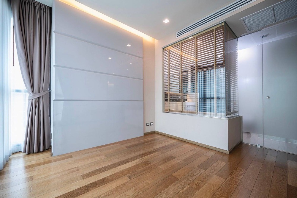 ขายคอนโดสาทร นราธิวาส : ( UL2307141 ) Tel/Line 096-2479369 , ขาย ดิแอดเดรส สาทร 2 ห้องนอน ขนาด 80.57 ตร.ม. ห้องมุม วิวมหานคร ห้องใหม่กริบ ชั้นสูง ราคาดี