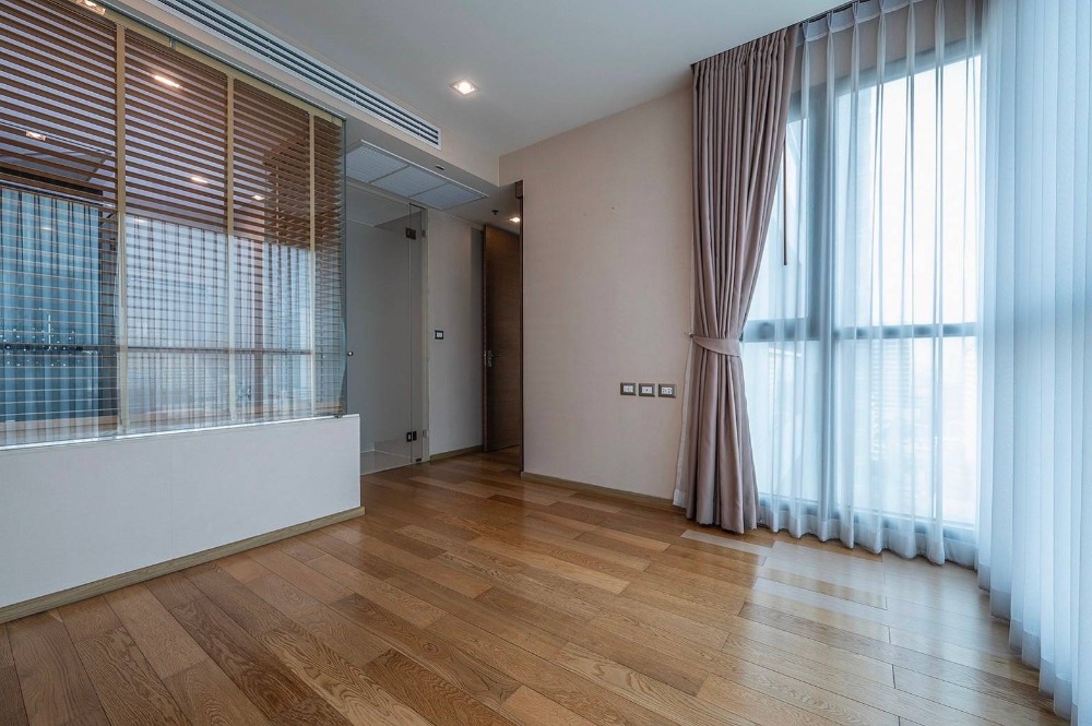 ขายคอนโดสาทร นราธิวาส : ( UL2307141 ) Tel/Line 096-2479369 , ขาย ดิแอดเดรส สาทร 2 ห้องนอน ขนาด 80.57 ตร.ม. ห้องมุม วิวมหานคร ห้องใหม่กริบ ชั้นสูง ราคาดี