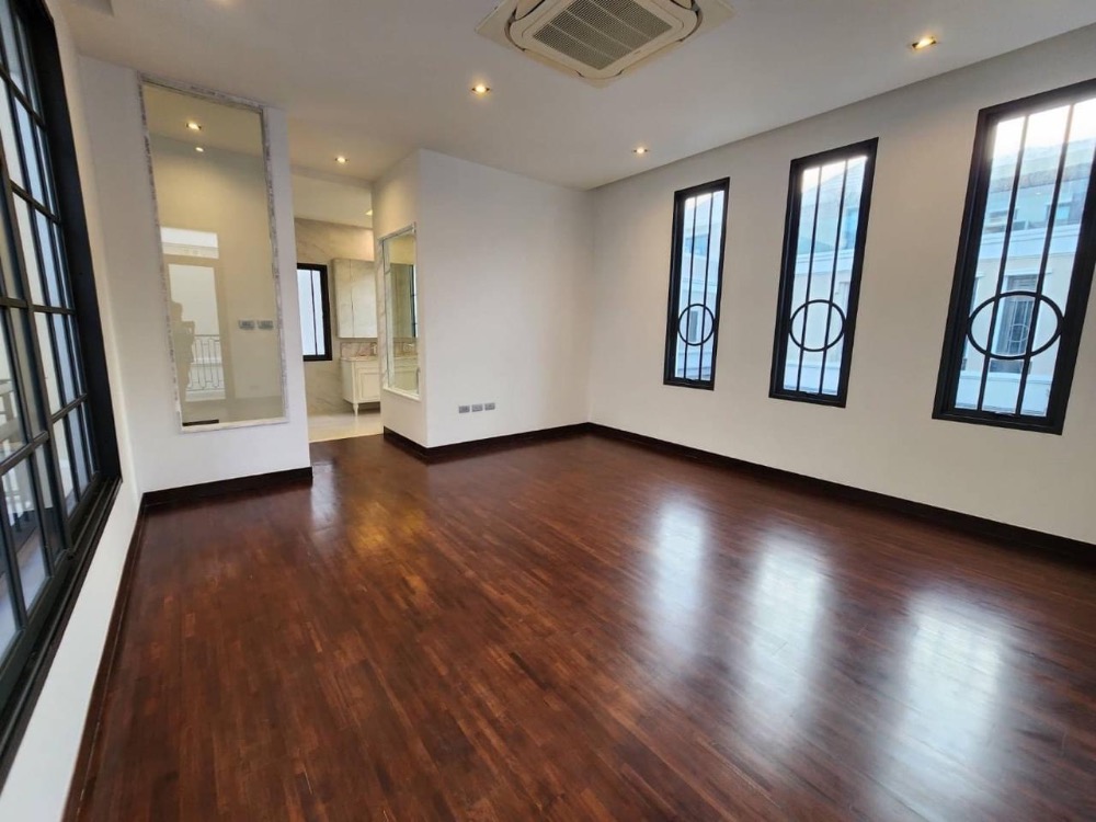 ขายบ้านลาดพร้าว เซ็นทรัลลาดพร้าว : 🔥 ขายด่วน Altitude Mastery Phahonyothin , 5 ห้องนอน ใกล้ BTS พหลโยธิน