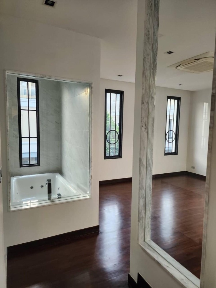 ขายบ้านลาดพร้าว เซ็นทรัลลาดพร้าว : 🔥 ขายด่วน Altitude Mastery Phahonyothin , 5 ห้องนอน ใกล้ BTS พหลโยธิน