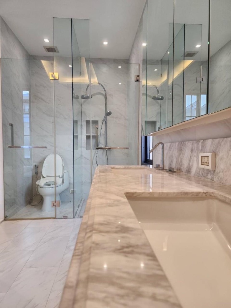 ขายบ้านลาดพร้าว เซ็นทรัลลาดพร้าว : 🔥 ขายด่วน Altitude Mastery Phahonyothin , 5 ห้องนอน ใกล้ BTS พหลโยธิน