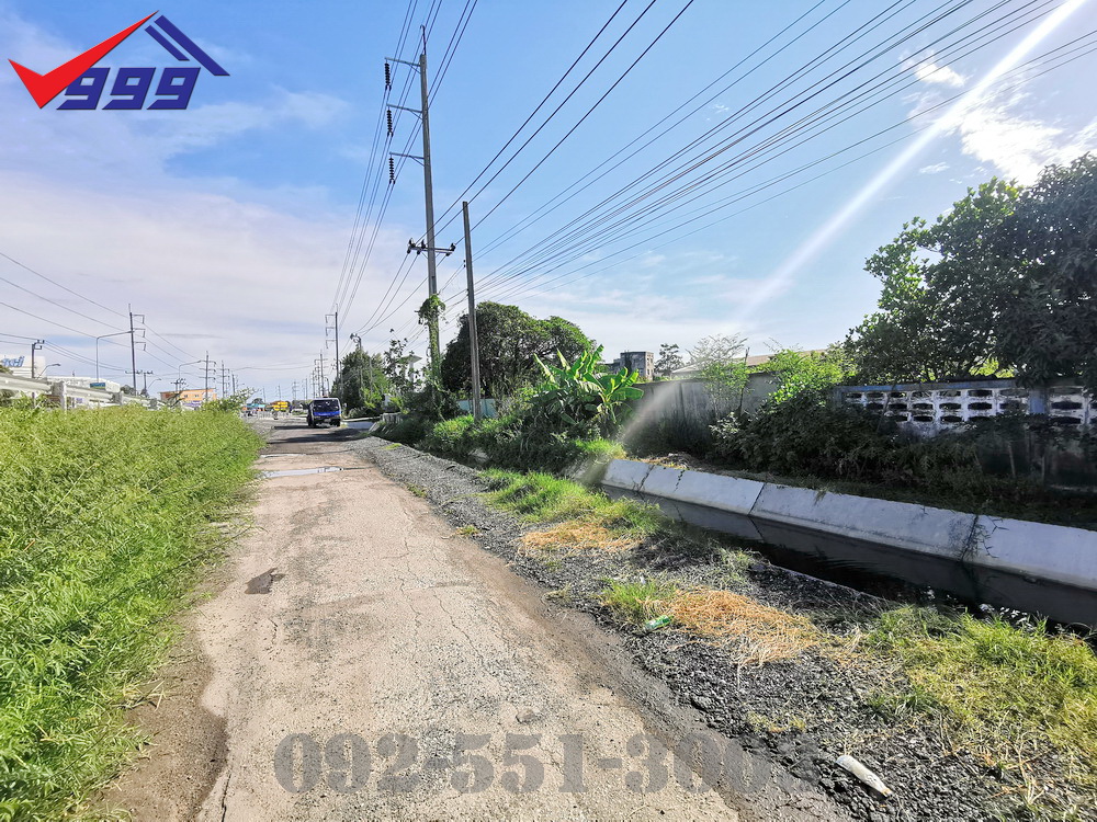 For SaleLandBangna, Bearing, Lasalle : Land for sale with buildings, area 16 rai 85 square wah, Bang Bo District, Samut Prakan Province. Bangna-Trad Road
