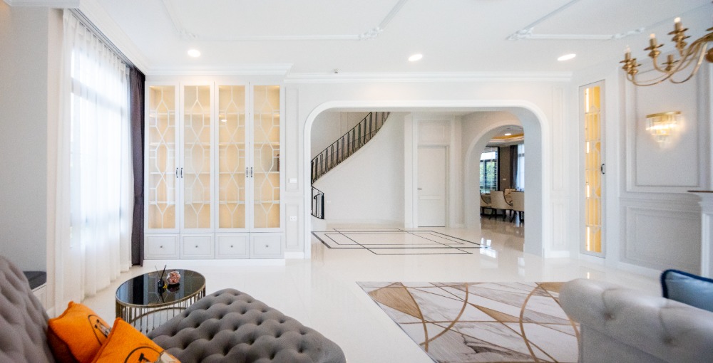 HousePattanakan, Srinakarin : House for rent Nantawan rama9 new krungthepkreetha 600,000baht, 5bedrooms, 7bathrooms, Near Rama9, Pattanakarn, Suan Luang, Srinakarin, Bangna, Suvarnabhumi Airport, Krungthep Kreetha, Sukhumvit, Brighton, and Wellington.