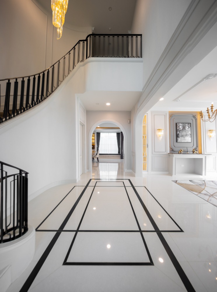 HousePattanakan, Srinakarin : House for rent Nantawan rama9 new krungthepkreetha 600,000baht, 5bedrooms, 7bathrooms, Near Rama9, Pattanakarn, Suan Luang, Srinakarin, Bangna, Suvarnabhumi Airport, Krungthep Kreetha, Sukhumvit, Brighton, and Wellington.