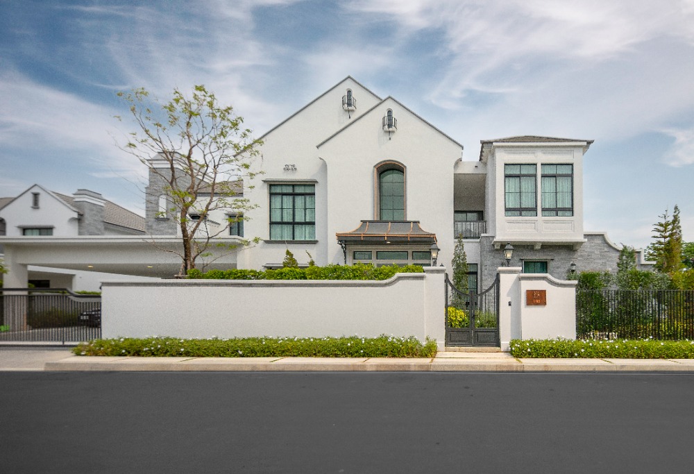 ให้เช่าบ้านพัฒนาการ ศรีนครินทร์ : *ให้เช่าบ้าน Nantawan rama9 new krungthepkreetha 600,000บาท 5ห้องนอน 7ห้องน้ำ พื้นที่ใช้สอย608ตรม. ที่ดิน203ตรว. ใกล้ พระราม9 พัฒนาการ สวนหลวง ศรีนครินทร์ บางนา สนามบินสุวรรณภูมิ กรุงเทพกรีฑา สุขุมวิท ไบรท์ตัน เวลลิงตัน