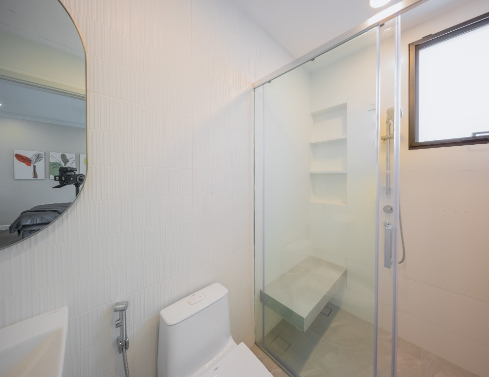 HousePattanakan, Srinakarin : House for rent Nantawan rama9 new krungthepkreetha 600,000baht, 5bedrooms, 7bathrooms, Near Rama9, Pattanakarn, Suan Luang, Srinakarin, Bangna, Suvarnabhumi Airport, Krungthep Kreetha, Sukhumvit, Brighton, and Wellington.