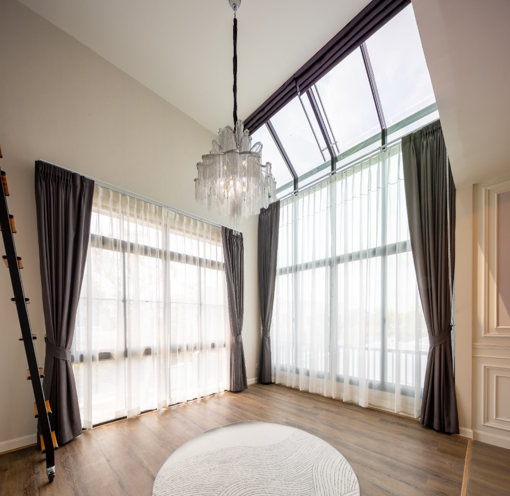 HousePattanakan, Srinakarin : House for rent Nantawan rama9 new krungthepkreetha 600,000baht, 5bedrooms, 7bathrooms, Near Rama9, Pattanakarn, Suan Luang, Srinakarin, Bangna, Suvarnabhumi Airport, Krungthep Kreetha, Sukhumvit, Brighton, and Wellington.